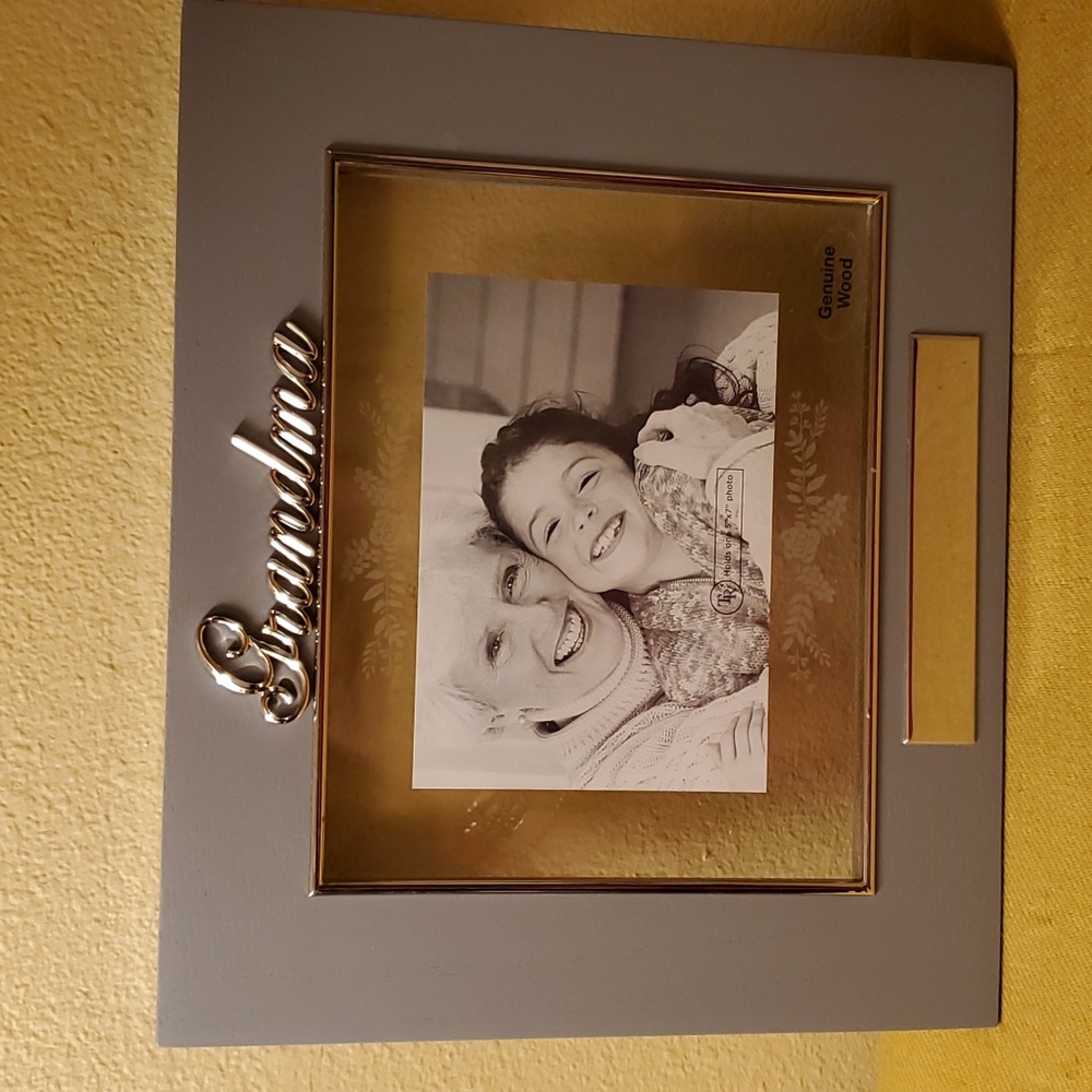 Engravable frame for Gramma